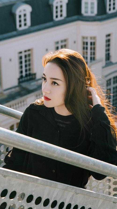 女帝强推，混沌体也受不了啊剧情