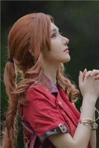 穿成侯门主母,我成了京圈白月光长篇小说